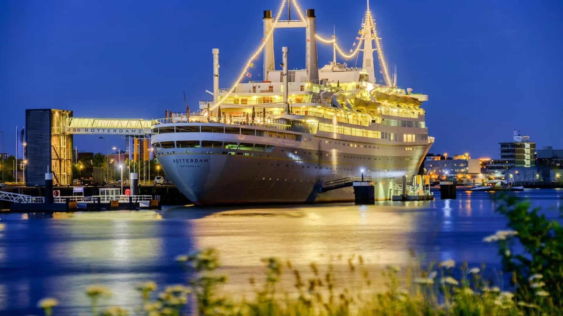 Ss Rotterdam By Westcord location